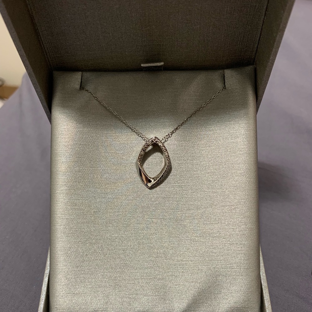 🛍 ZALES Diamond Sterling Silver Necklace - Picture 3 of 7